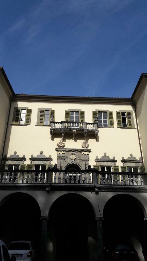 Ai Chiosi Affittacamere Pontremoli Exterior photo